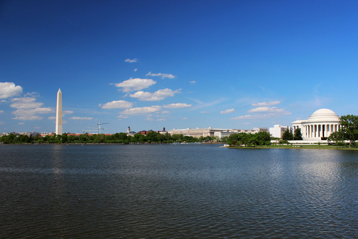 Washington DC, Washington Monument (links), Jefferson Memorial (rechts)